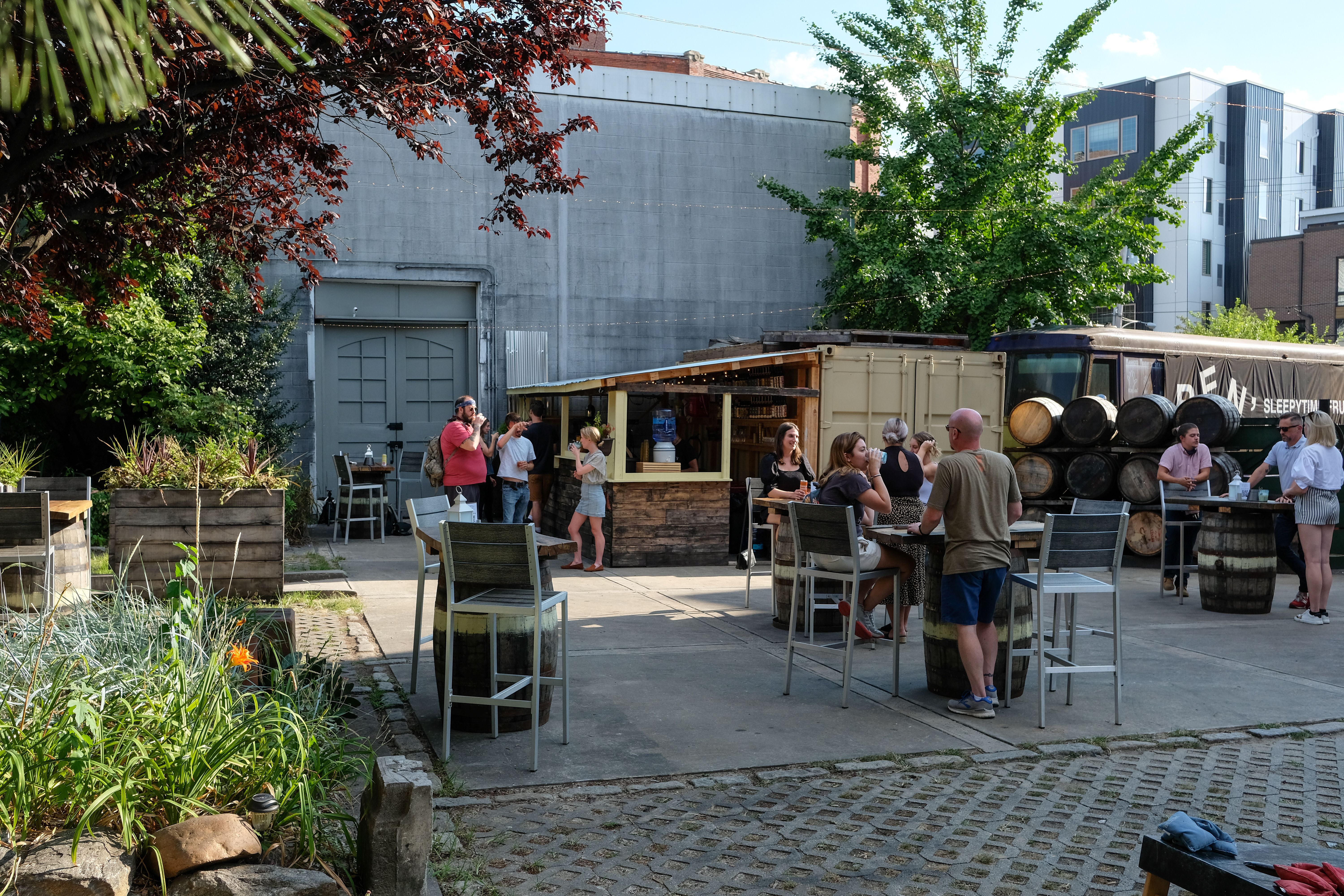 Where to Imbibe Outdoors in Philadelphia and Beyond